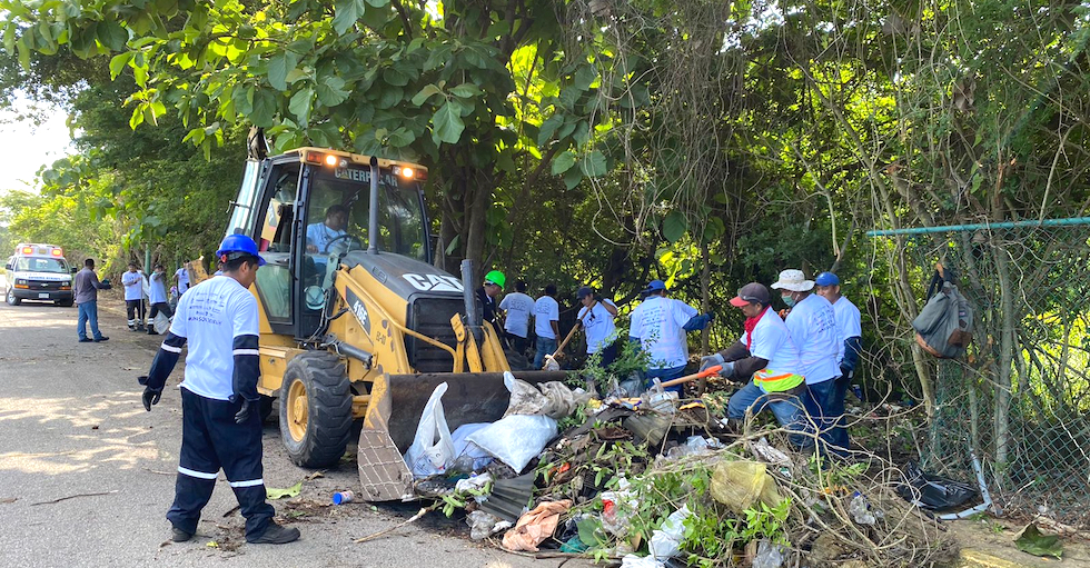 Puerto Chiapas realiza limpieza a Parque Industrial