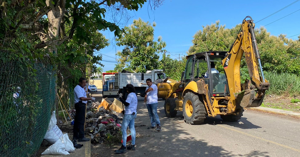 Puerto Chiapas realiza limpieza a Parque Industrial