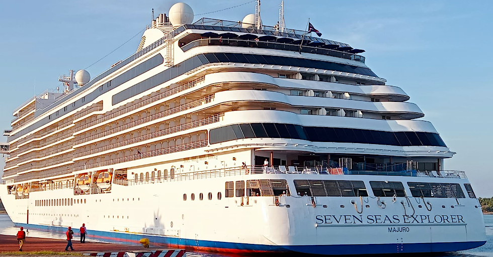 Puerto Chiapas recibió por primera vez a los cruceros Seven Seas Explorer y Seven Seas Mariners