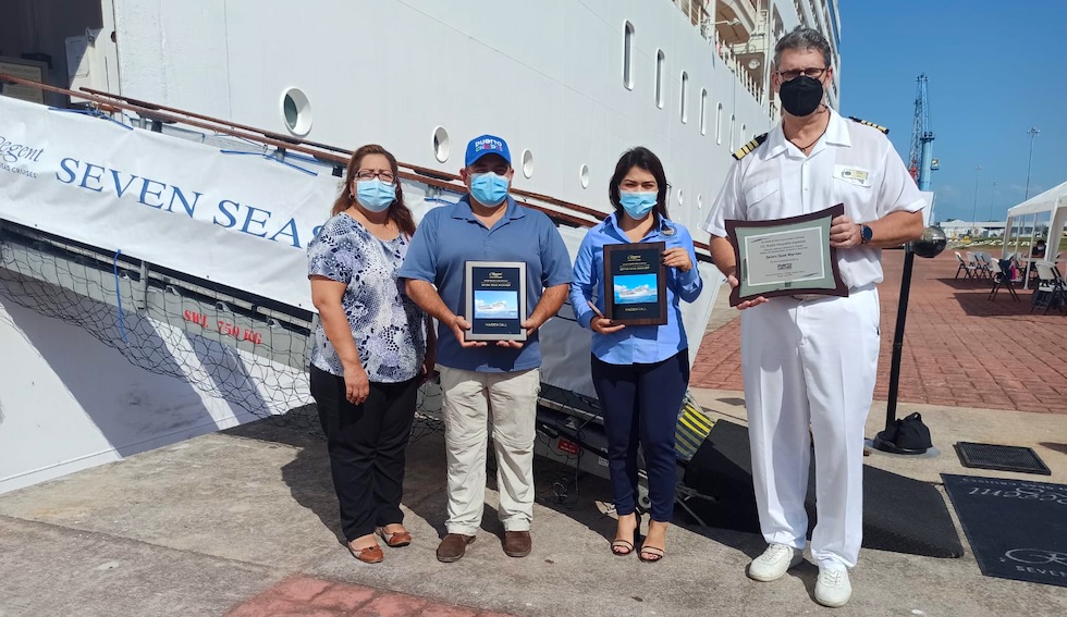 Puerto Chiapas recibió por primera vez a los cruceros Seven Seas Explorer y Seven Seas Mariners