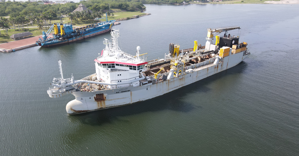 ASIPONA Puerto Chiapas realiza dragado de mantenimiento en el Canal de Navegación y Dársena de Ciaboga